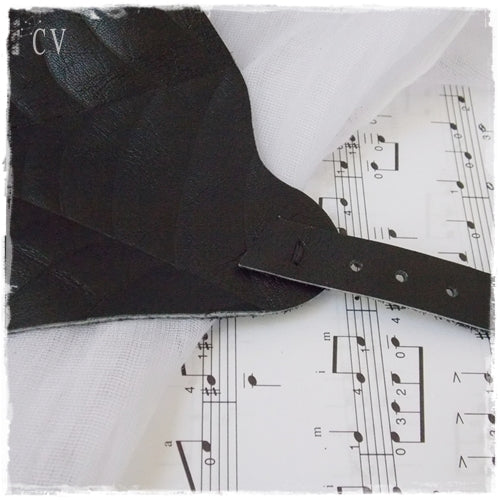 Details - Spider-Web Leather Armguard 