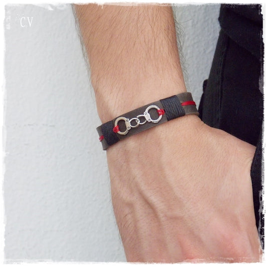 Handcuff Dom Leather Bracelet