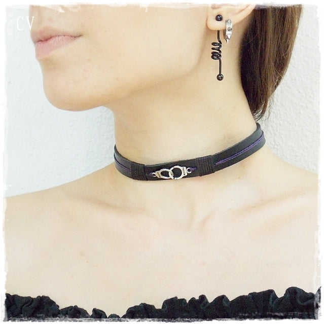 Handcuff Black Read Leather Collar