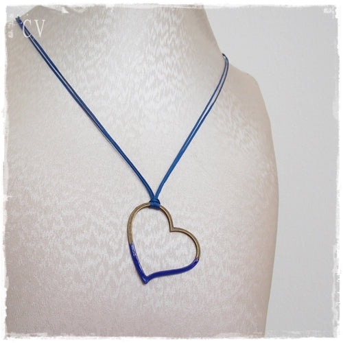 Minimal Hollow Heart Necklace