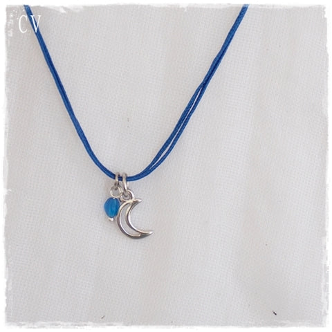Crescent Moon Dainty Pendant Necklace