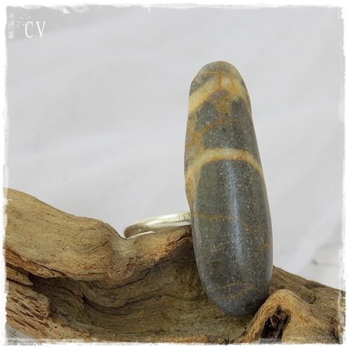 Grey Statement Rock Ring ~