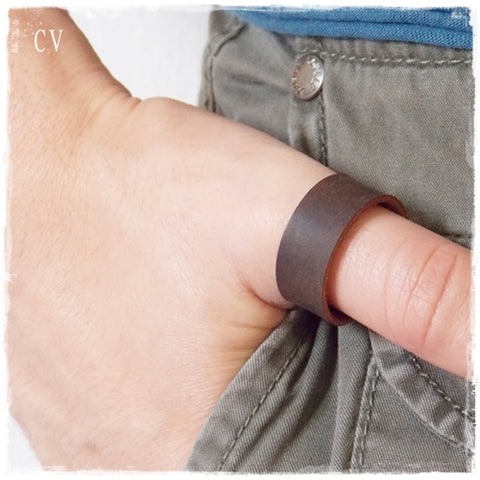 Leather Ring with Concho Jr. - Chromexcel leather — YUKETEN